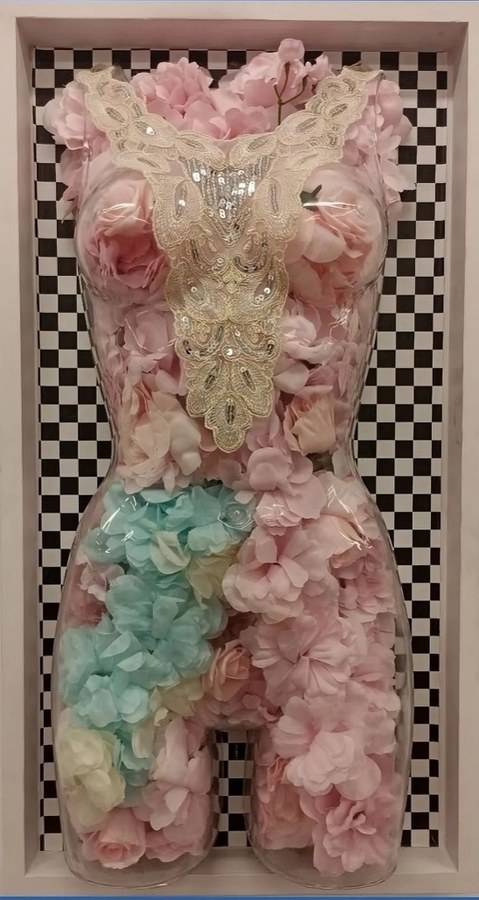La Dulzura, conceptual art by Araceli Carrión, painter of Magical and Fantastic Realism